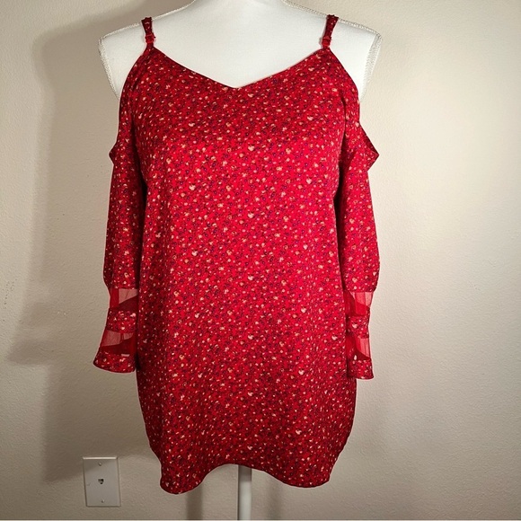 Jouica Red Floral V Neck Cold Shoulder Blouse NWT - Picture 11 of 12